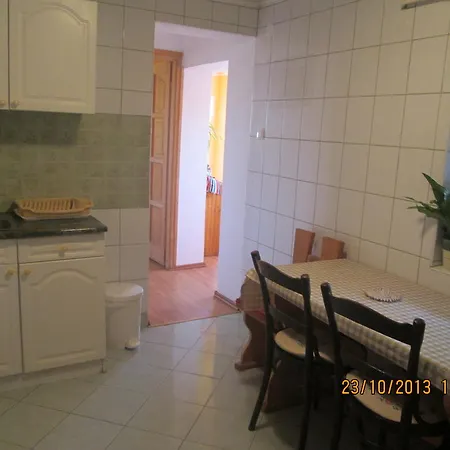 Holiday home Kunsagi Apartman *