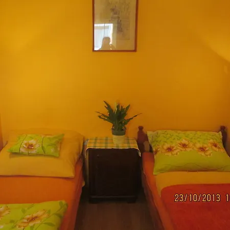 Holiday home Kunsagi Apartman *